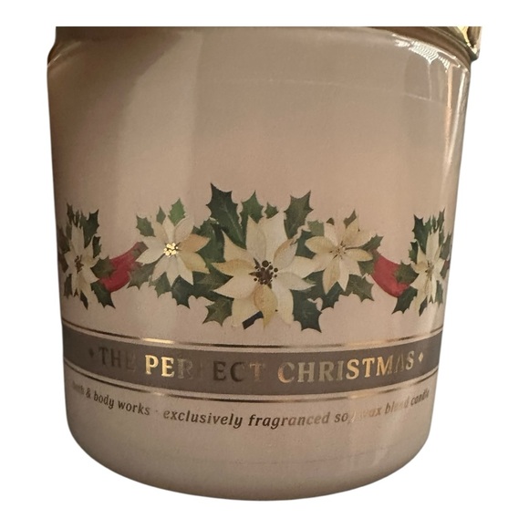 The Perfect Christmas Candle 3 Wick - Picture 7 of 7